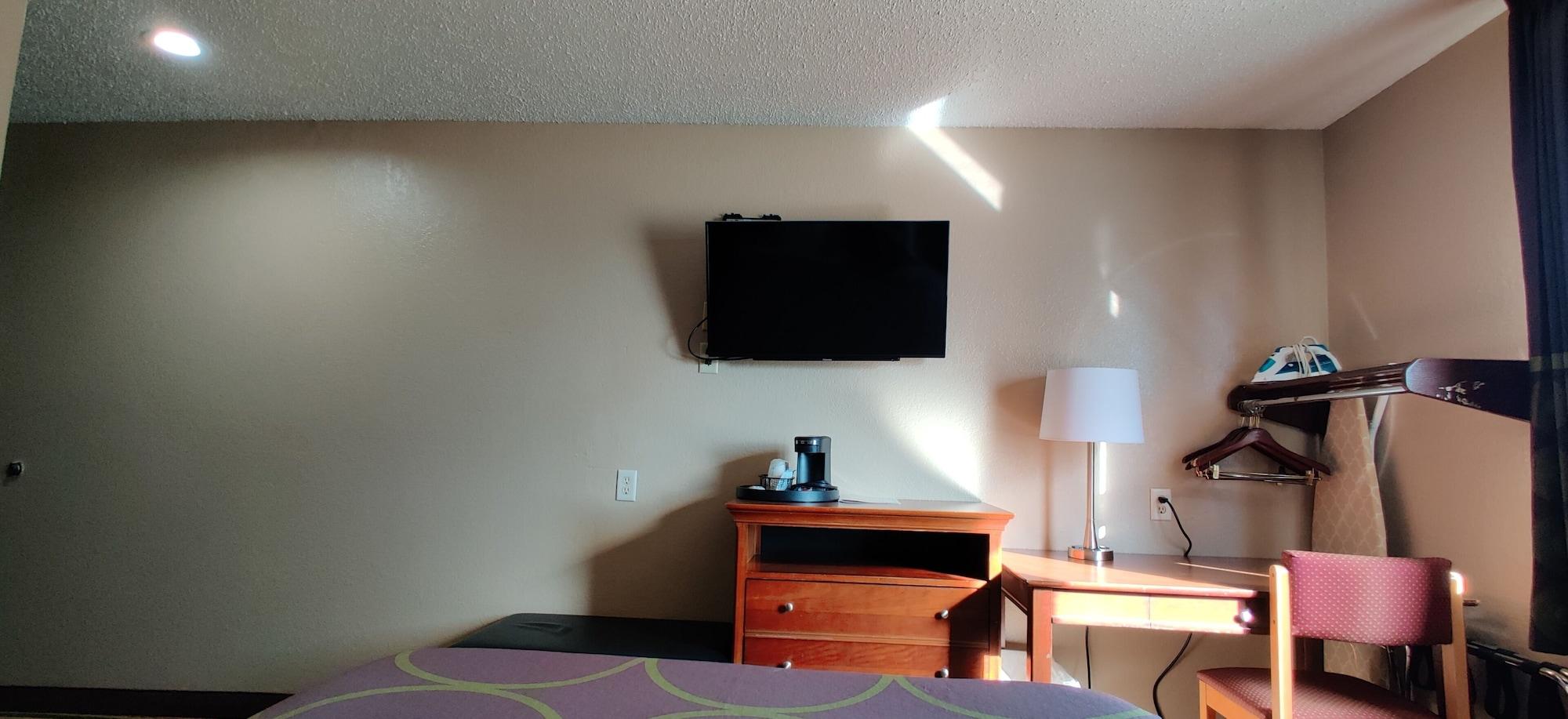 Super 8 By Wyndham Champaign Motel Eksteriør billede