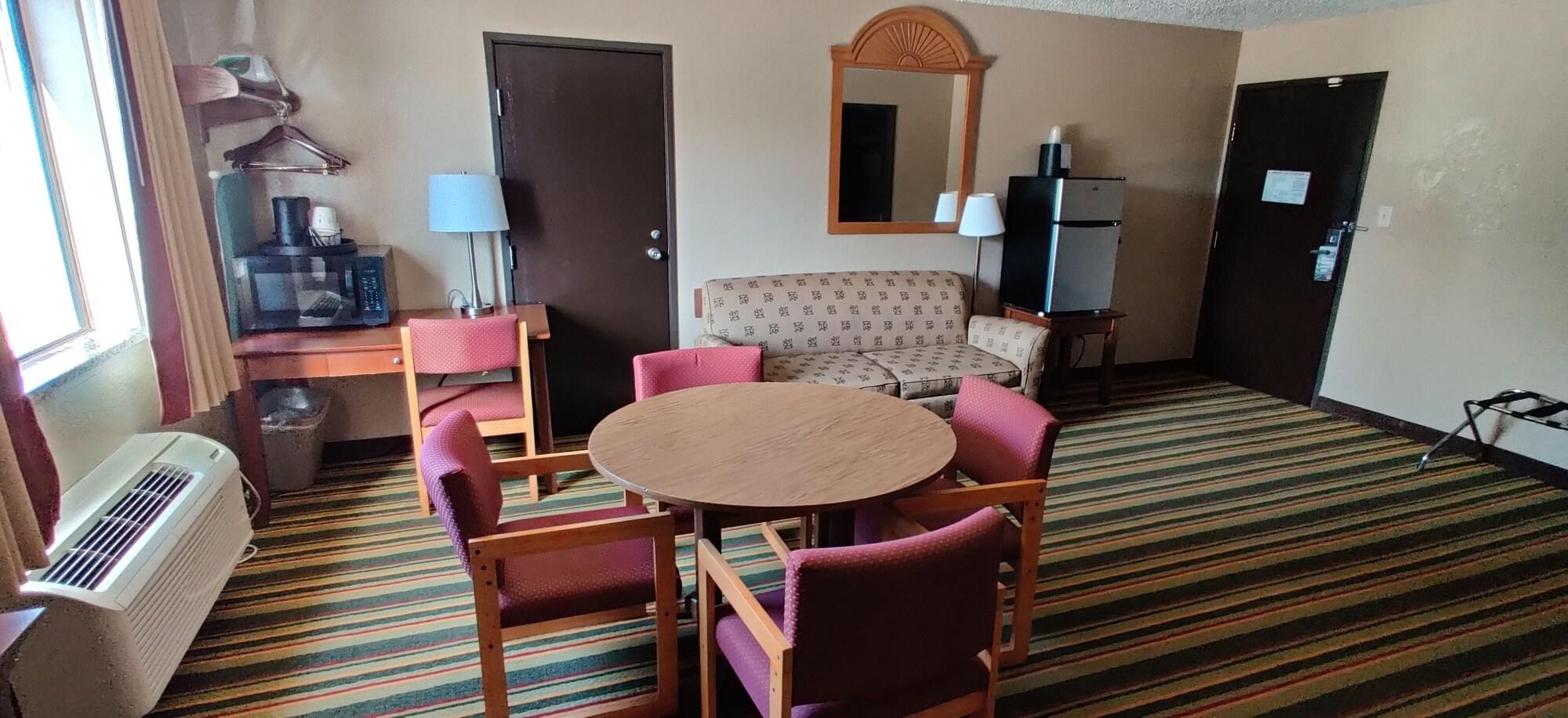 Super 8 By Wyndham Champaign Motel Eksteriør billede