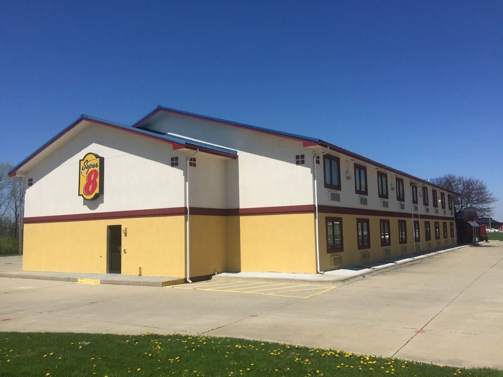 Super 8 By Wyndham Champaign Motel Eksteriør billede